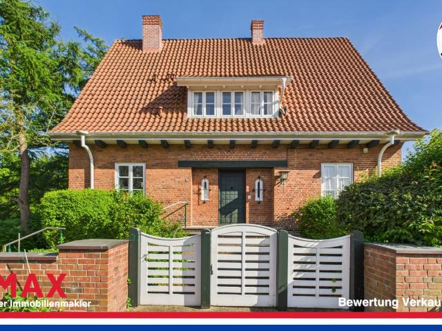 Seltene Chance: Denkmalgeschütztes Architektenhaus mit parkähnlichem Grundstück und unverbaubarem Feldrandblick