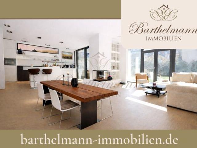 Seltene Gelegenheit: Exklusives Architekten Bauhaus mit Kamin & puristischem Design – zentrumsnah