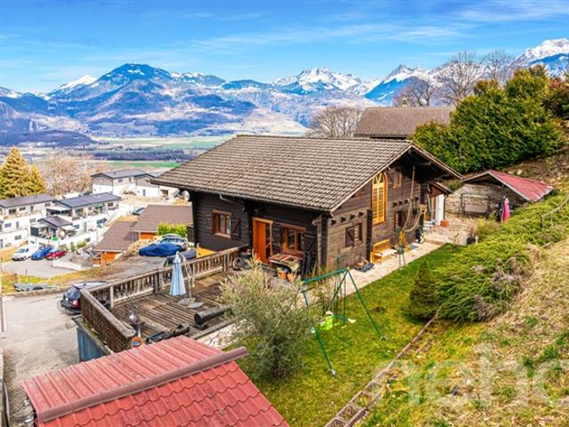 Seltene Gelegenheit Großes Chalet mit eigenständigem Studio