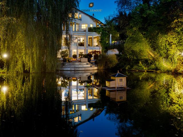 Seltene Gelegenheit: Villa mit Privatweiher an idyllischer Lage