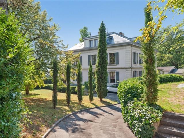 SELTENE PERLE IM HERZEN VON VEVEY IN EINEM HERRENHAUS