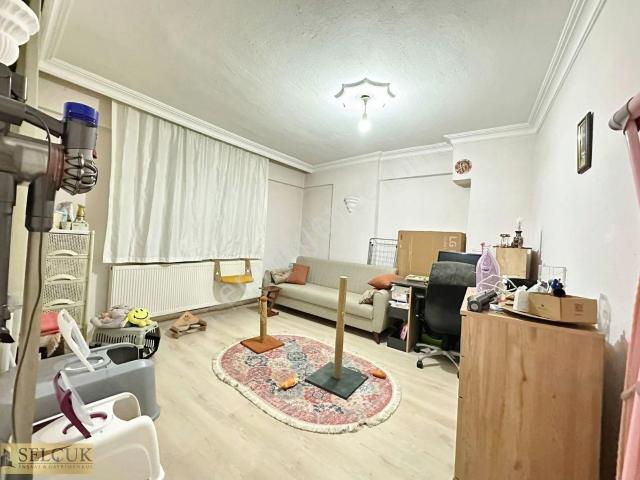 Selçuk'tan Sehitler Mah 2+1 Arakat Lüks Satılık Daire