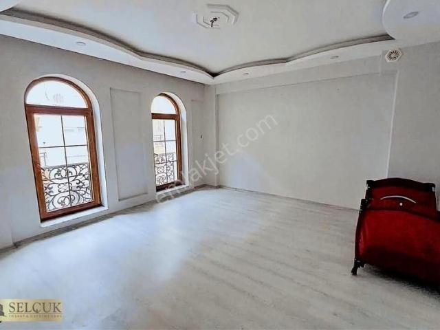 Selçuktan Tunca Mah 4+1 200m2 Satılık Dublex