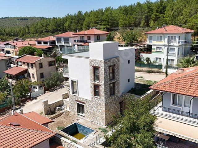SELÇUKÇAMLIK SATILIK ÖZEL YAPIM VİLLA
