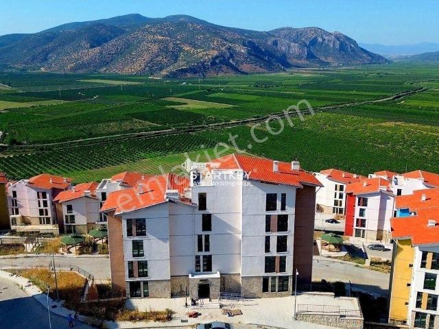 Selçuk Yeni Toki'de Sıfır Hemen Taşınmaya Uygun 2+1 Daire