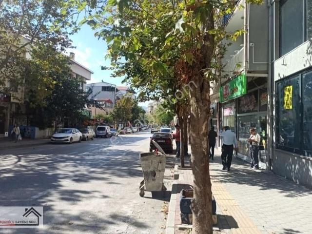 Selçukbey Caddesi Üzeri 200 M2 Kalifiye Kiracılı Satılık Dükkan