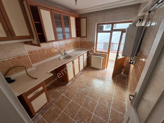 Selçuklu Mah'de 3+1 Ara Katta Ön Cephe Yapılı Daire