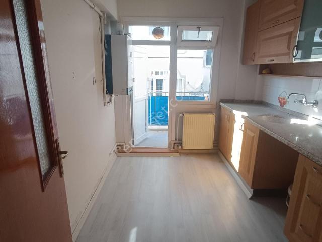 Selçuklu Mh*1.ara Kat*3+1*iskanlı*krediye Uygun*105m²*açık Çift Balkon*çift Cephe L Balkon