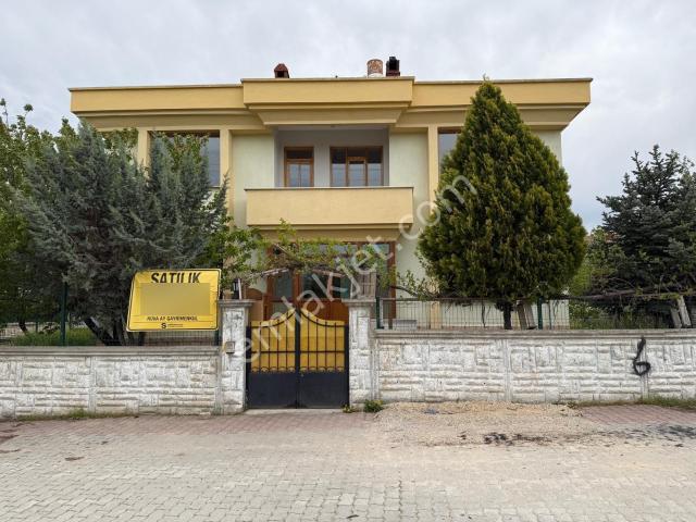 Selçuklu Sille Ak Mah.'de Geniş Bahçe Müstakil Satılık 4+1 Villa