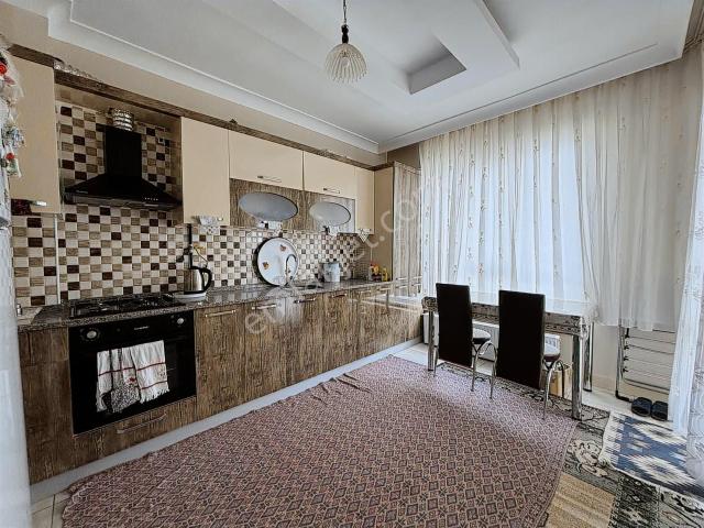Selahattin Eyyubi Mah.de 165 M² Geniş Sıfır Ayarında 3+1 Daire