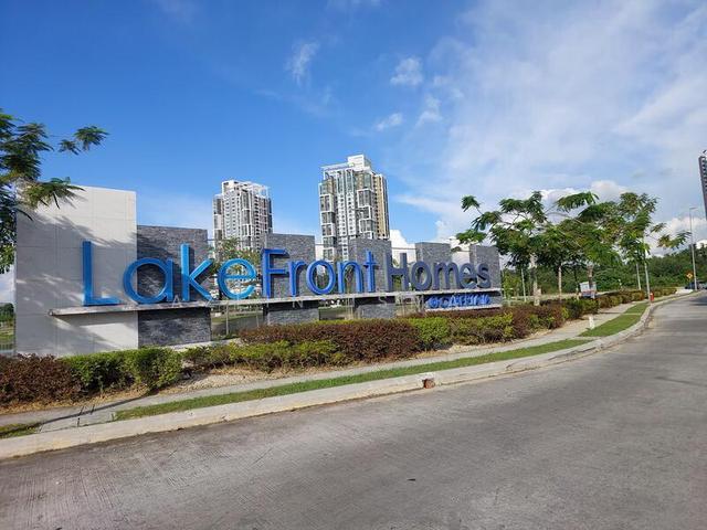 Selangor Cyberjaya Fully Furnished Lakefront Homes Cyberjaya Condominium For Rent