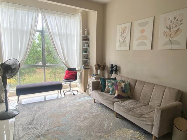 Selangor Cyberjaya Partially Furnished LakeView Residency Cyber Heights Villa Apartment For Rent