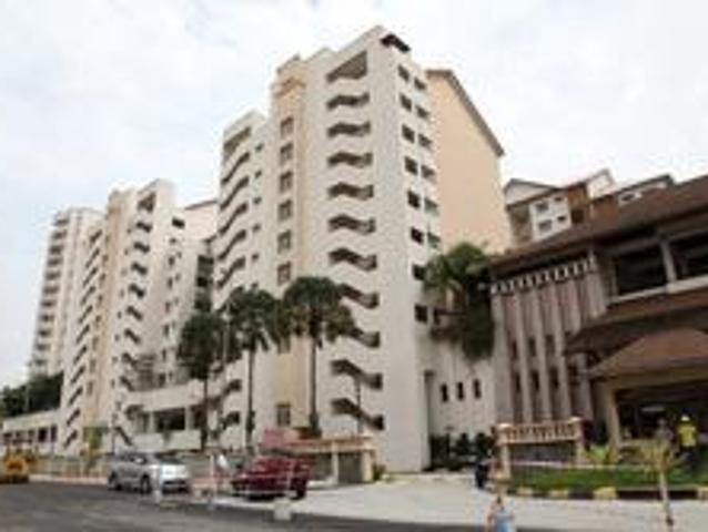 Selangor Petaling Jaya Partially Furnished Puncak Nusa Kelana Condominium For Rent