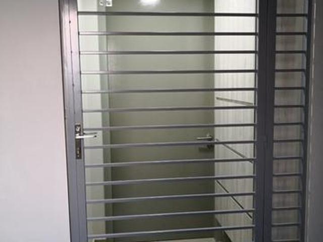 Selangor Selayang Partially Furnished LakePark Residence KL North Condominium For Rent