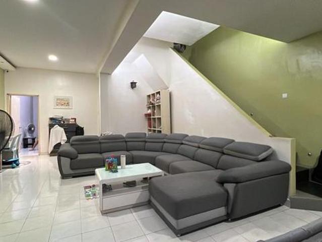 Selangor Seri Kembangan Leasehold 25Storey Terraced House For Sale