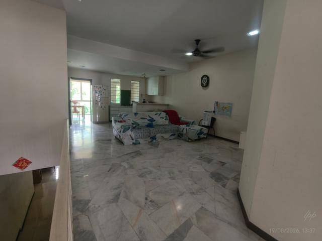 Selayang 2Storey Terraced House with private land For Sale