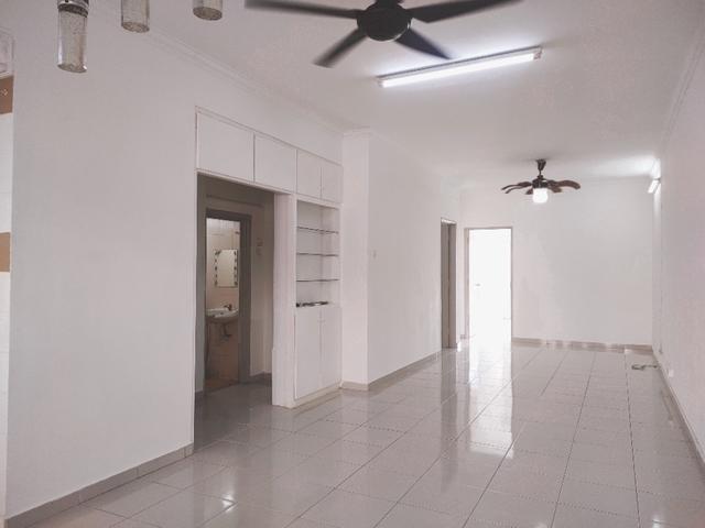 Selayang Amansiara Townhouse Road level