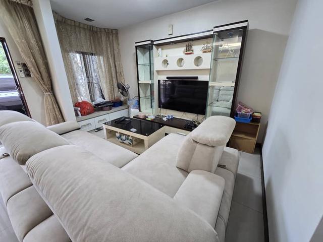 Selayang Indah 3 storey for Rent