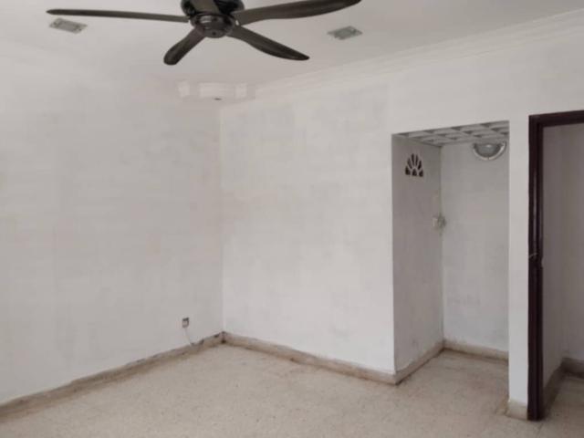 SELAYANG Melor Apartment 2nd Floor 3 Rooms Near schools shops bus