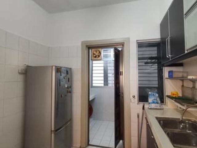 Selayang Point 1118sf 3r2b near hospital selayang fully furnished