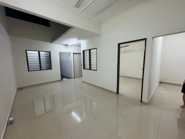 Selayang Renovated Single Storey Landed House Limited Unit