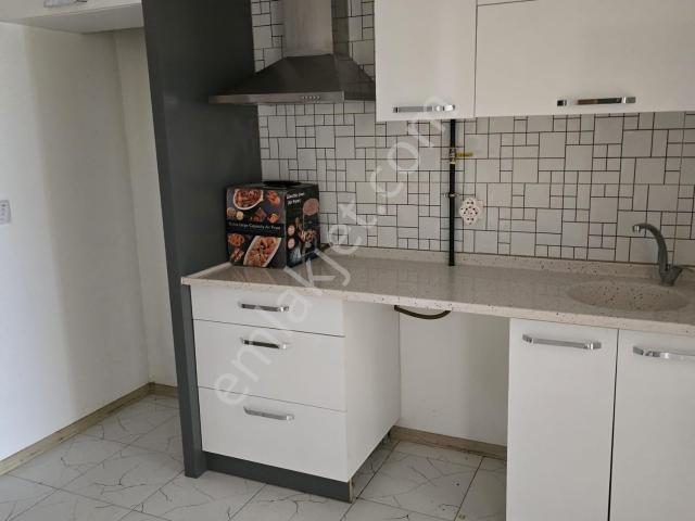 Selcuklu Hastane Karşısı 1+1 Kiralık Apart