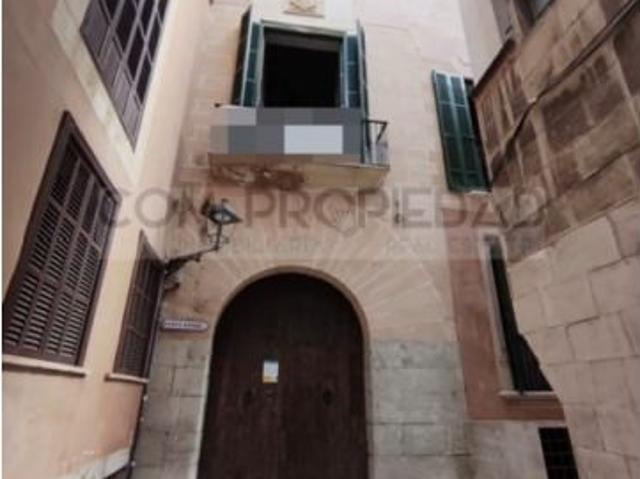 Selecto piso con 2 hab. y parking junto a la CATEDRAL de Palma