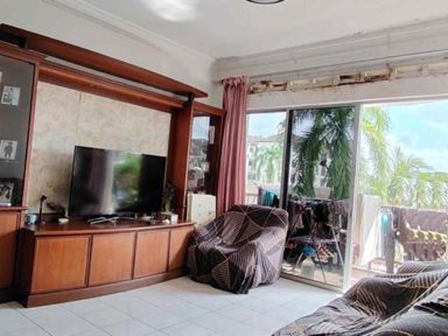 Selesa Puteri Condominium Selesa Jaya Skudai for Sale Pool View
