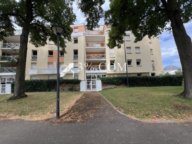 Sélestat: Appartement F2 lumineux avec Balcon, 1mn à pied de la Gare