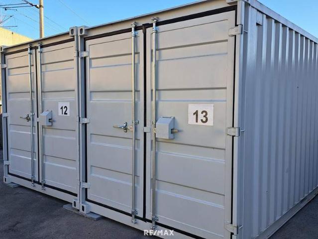 SELF STORAGE 20 Container zu mieten