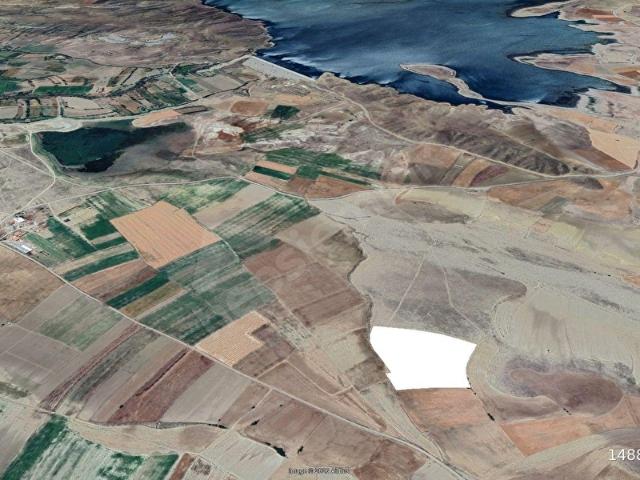 SELİM HANEFİOĞLUNDAN KARAHACIDA 29.930M2 TEK TAPU TARLA