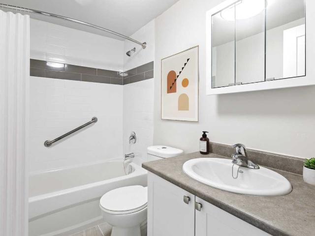 Selkirk 1 Bedroom Apartment for Rent at 16 Leroy Grant Dr, Kingston, ON K7K 6W5