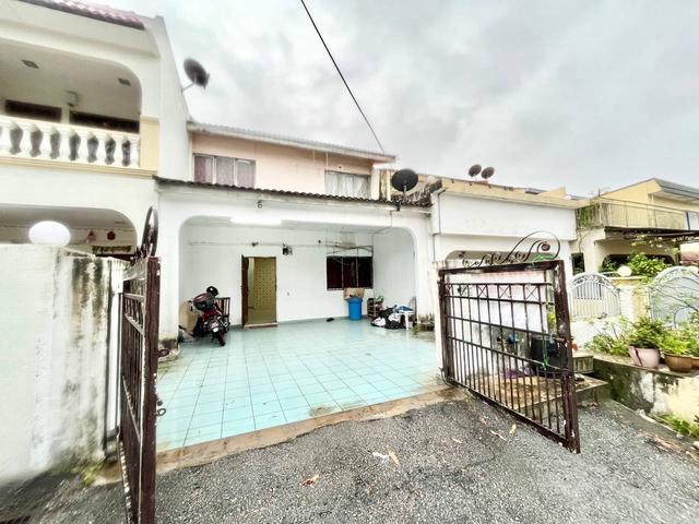 SELL CHEAP 4 ROOMS 2 STOREY TERRACE Taman Melur Ampang Selangor