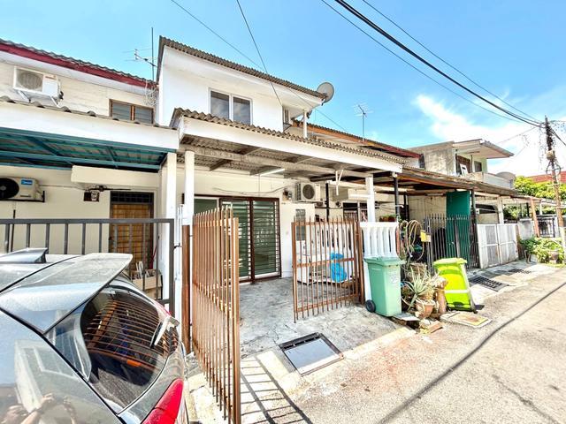 SELL RENOVATED NON BUMI LOT 2 STOREY TERRACE Taman Beringin Kepong KL