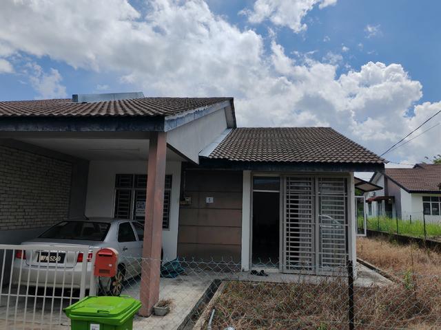 Sell SemiD house