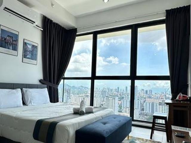 SELL WITH TANANCY Urban Suites High Floor 2 Carparks Near EGate