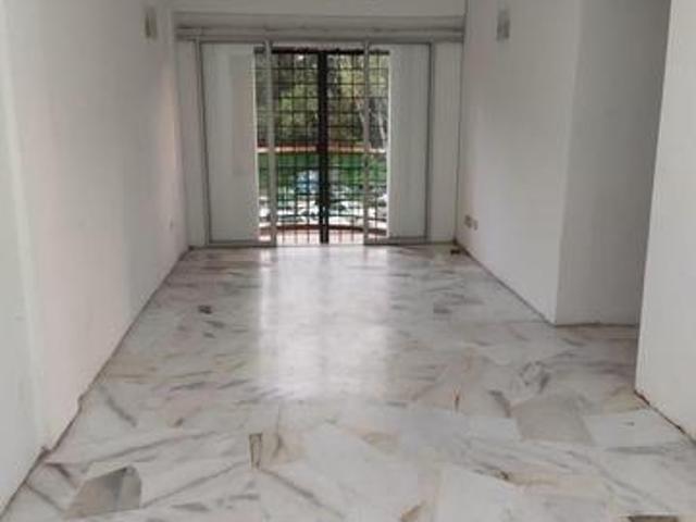 Selling fast Apartment with lift in Bandar Country Homes