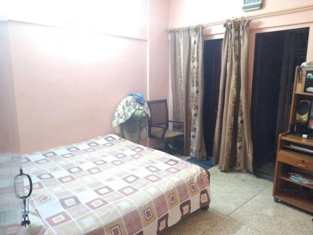 Selling flat prime location 2nd flor Karachi Anda Mor Road ID 13206