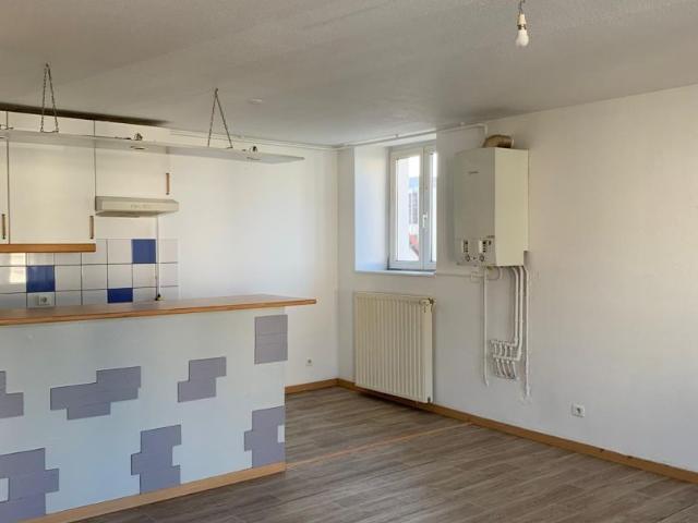 SELONCOURT Appartement T2 situé au 1er étage centre ville, Seloncourt 25230