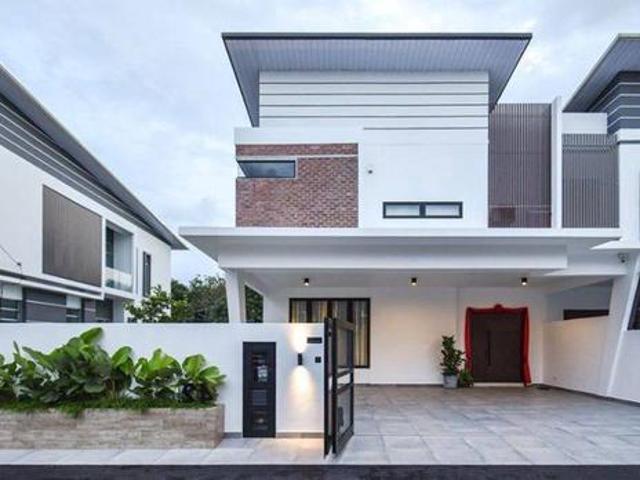 SEPANG 34X80 Limited SEMI D l Extra Land 15ft Freehold
