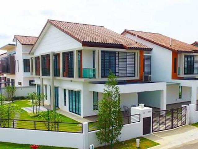 Sepang Hill Residence 20ft Corner 4R4B 2 Storey House Sepang