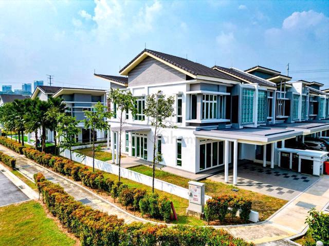 Sepang Owner Bankrupt 10min to KLIA 22x70 Double Storey