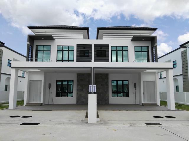 Sepang Near KLIABelow Market Price Semi D 35x854Bed 5Bath Freehold