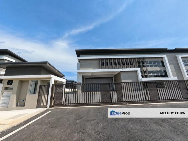 SEPANG SERENIA INDUSTRIAL PARK SEMI D FACTORY FOR RENT