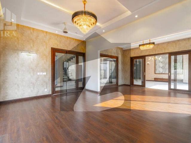 Separate Entrance 1 Kanal Lavish Upper Portion On Top Location For Rent In DHA Phase 7 Lahore