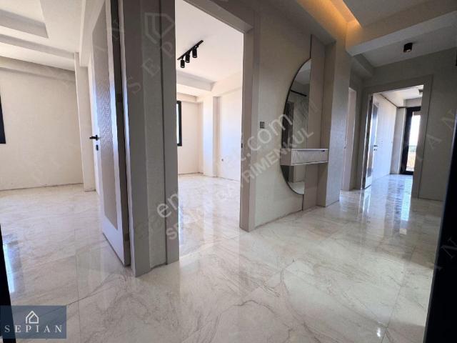Sepian'dan Üçler Bulvarında Satılık 2+1 100 M2 Daire