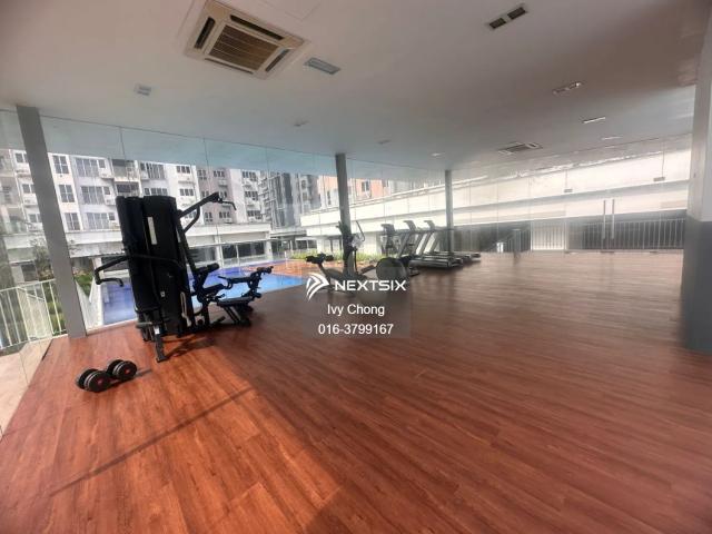 Seruling Apartment Bukit Raja Corner Unit 1000sqft 3r2b 2 Carpark Partial Furnished for Rent