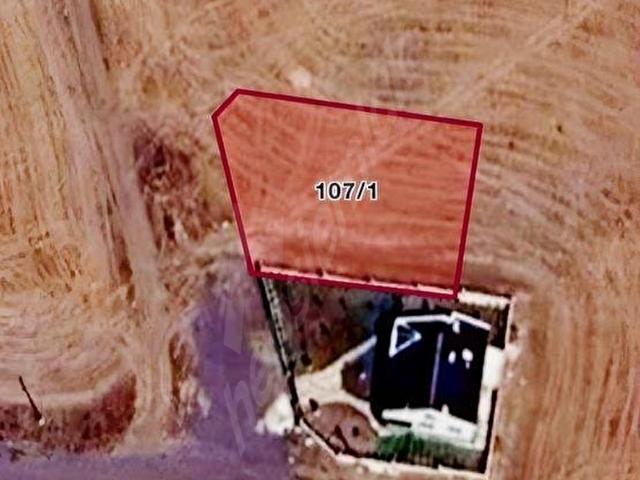 SERVER EMLAKTAN KÖŞE BAŞI SATILIK 780 m2 ARSA