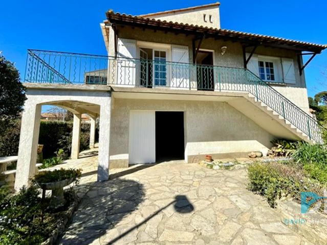 SERVIAN, villa individuelle sur 677m2 de terrain