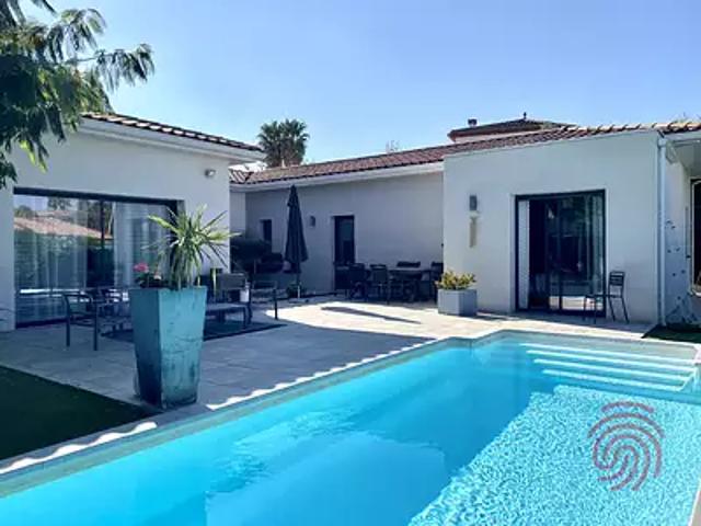 Servian 34290 Achat / Vente maison 5 pièces t5 au dernier étage piscine